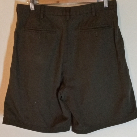 Clearance!!   Knights Bridge Pleated Shorts - Size 34 - Picture 2 of 4